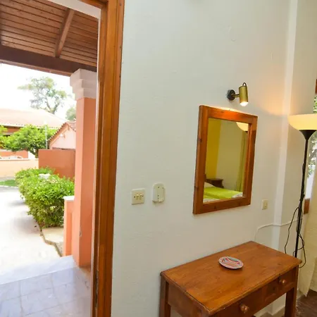 Kavos Room For 3 Next To The Beach Shared Veranda Apartament